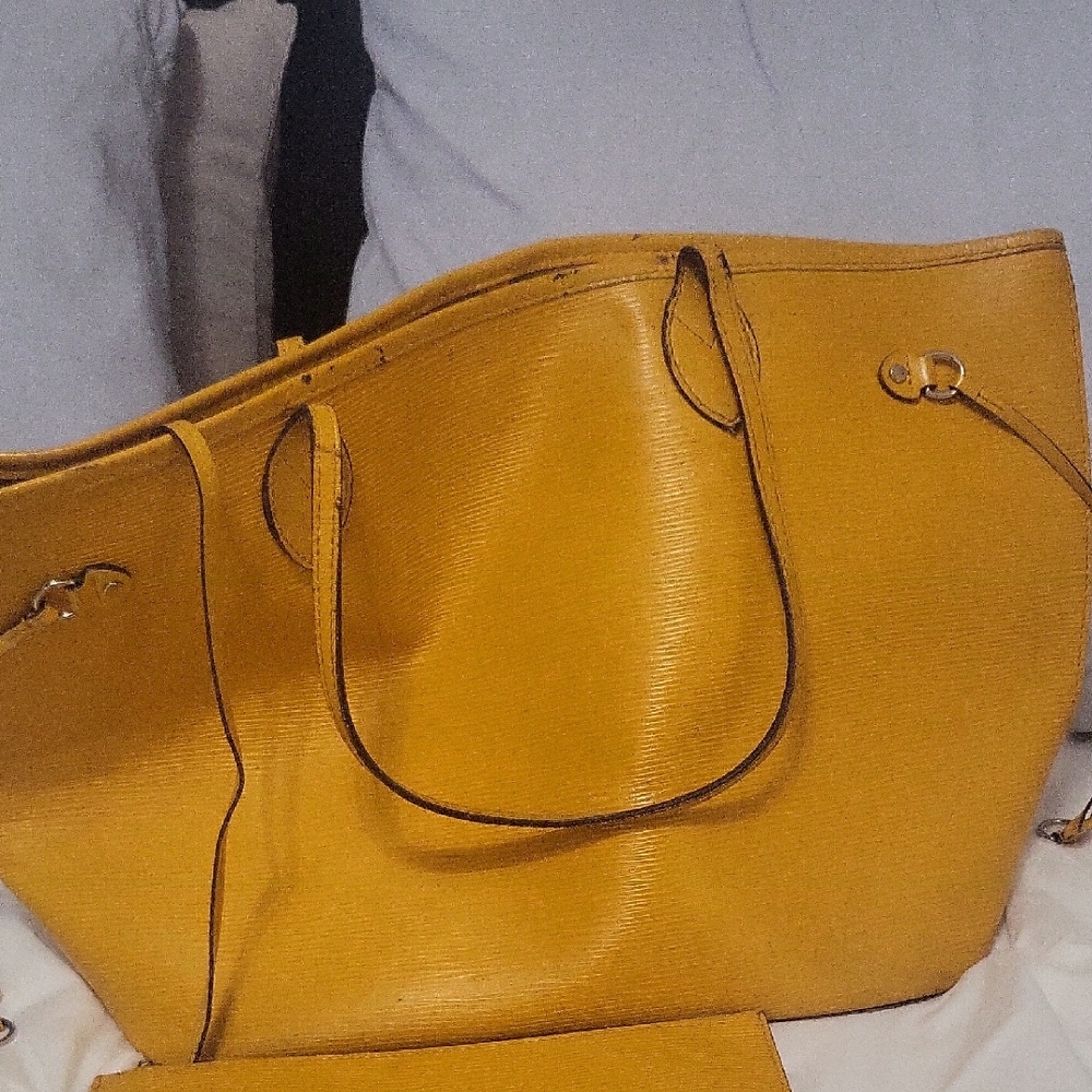 Louis Vuitton Yellow Epi Leather Tote Bag